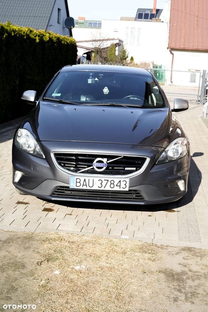 Volvo V40 D2 R-Design - 3