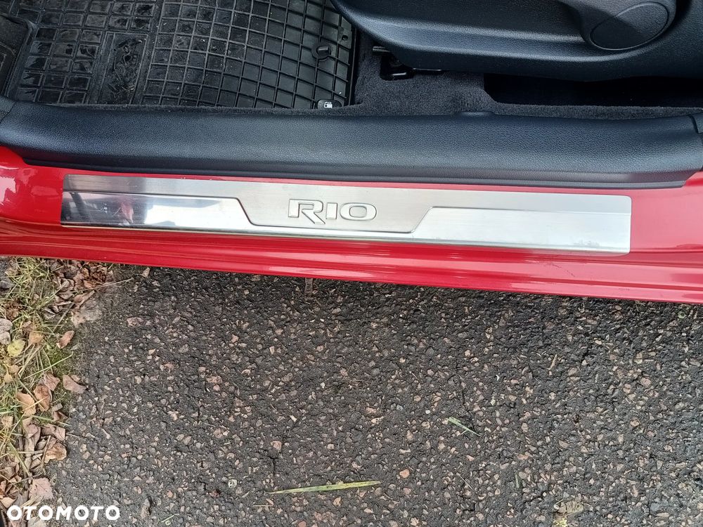 Kia Rio 1.4 L - 17