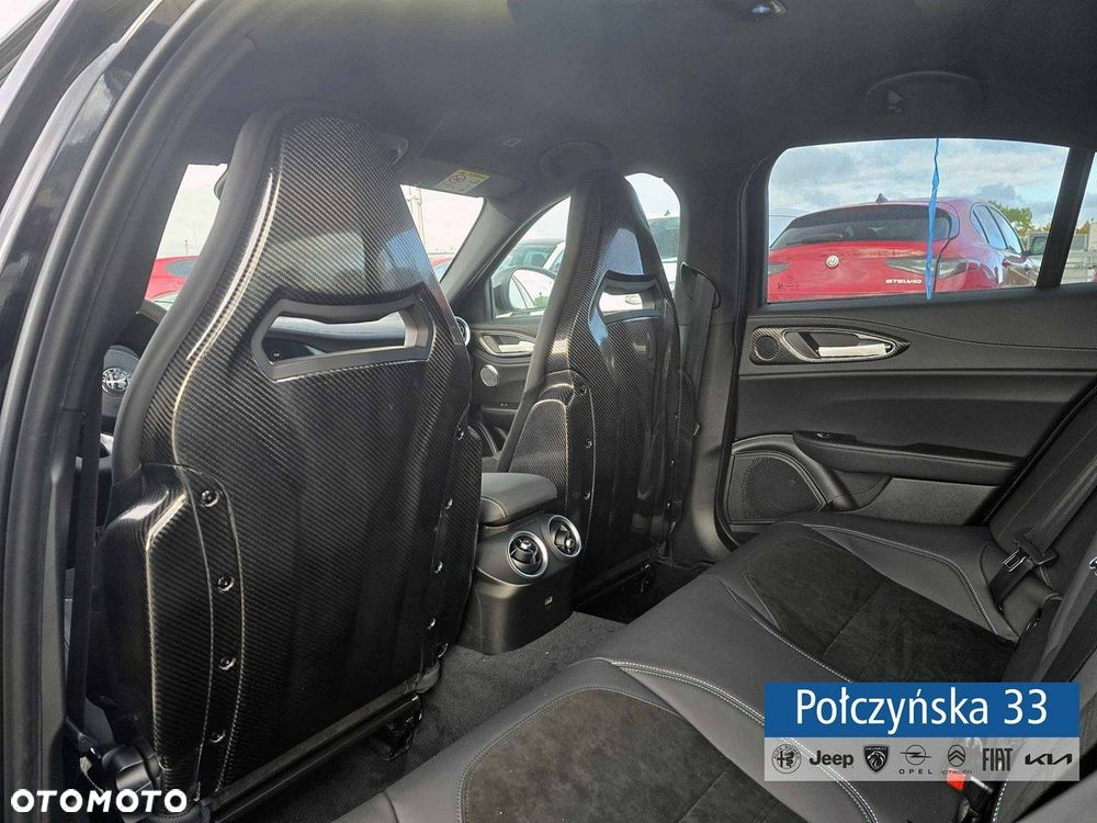 Alfa Romeo Giulia - 17