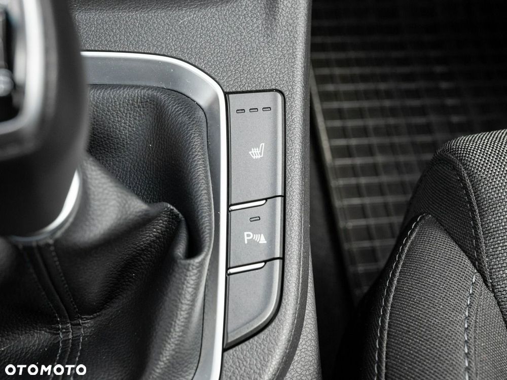 Hyundai i30 1.5 DPI Smart - 16