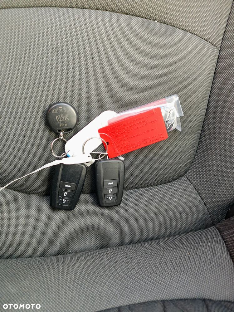 Toyota Corolla 1.8 Hybrid Comfort - 32