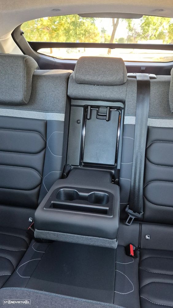Citroën C4 1.2 PureTech Shine EAT8 - 17