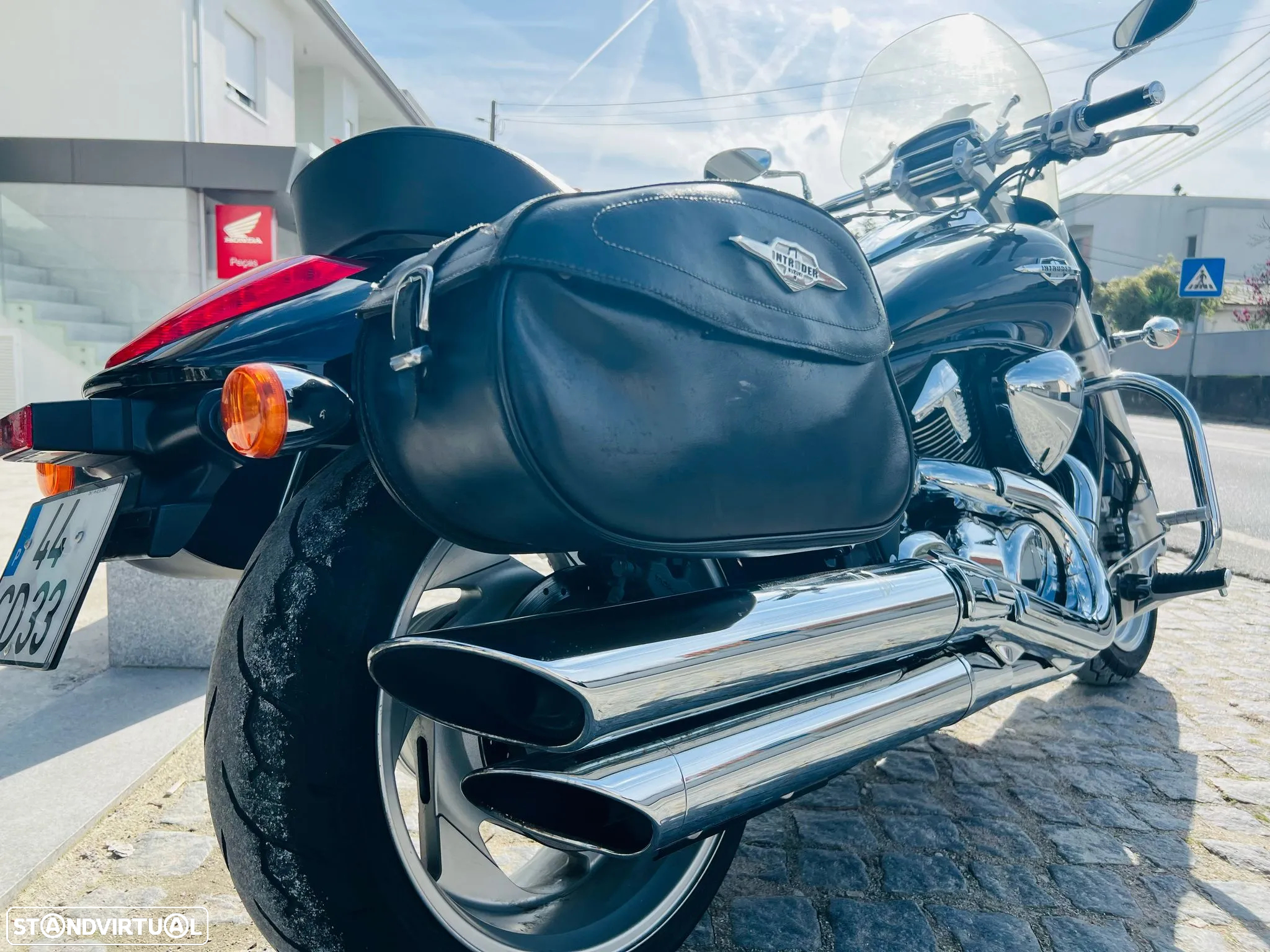 Suzuki Intruder M 1800R - 5