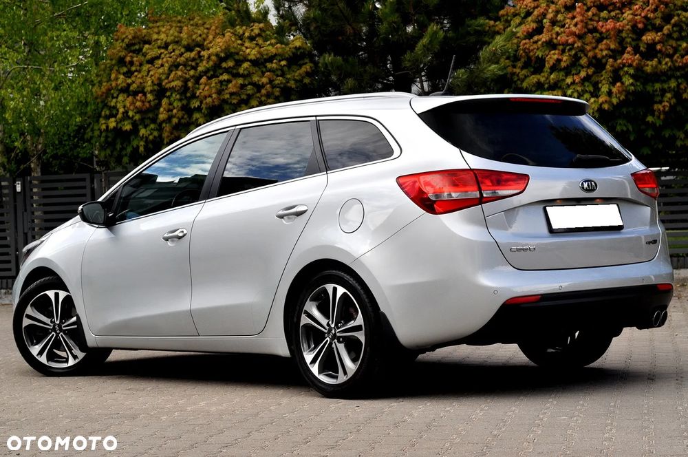 Kia Ceed 1.6 CRDi 136 ISG GT Line - 3