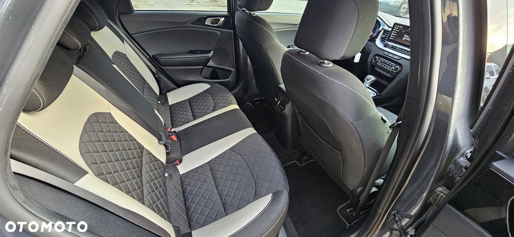 Kia ProCeed 1.6 CRDi DCT7 SCR GT LINE - 9