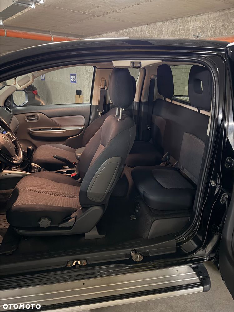 Mitsubishi L200 Pick Up 4x4 S&S Double Cab Intro Edition II - 11