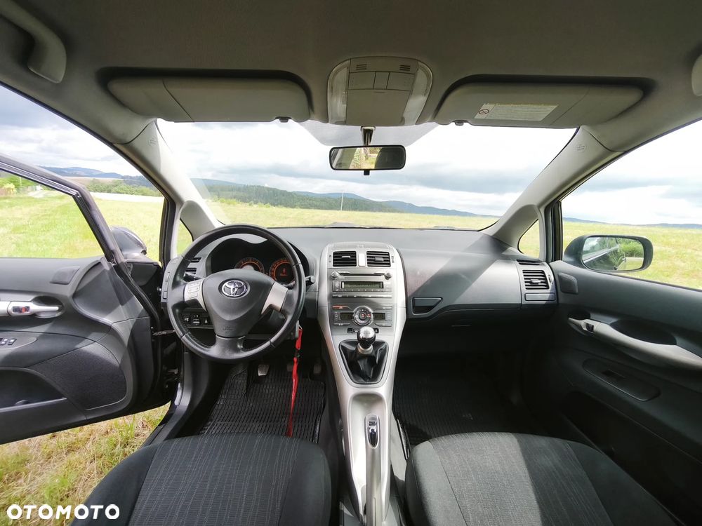 Toyota Auris 1.4 D-4D - 17