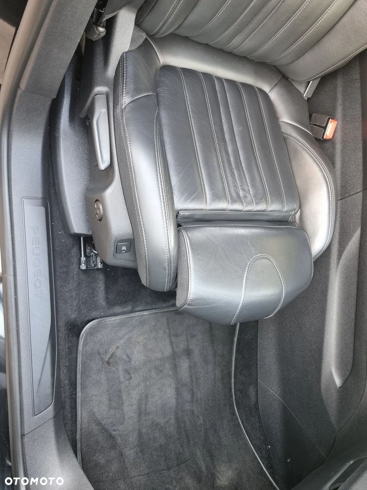 Peugeot 5008 BlueHDI 120 EAT6 Active Business.Paket - 24