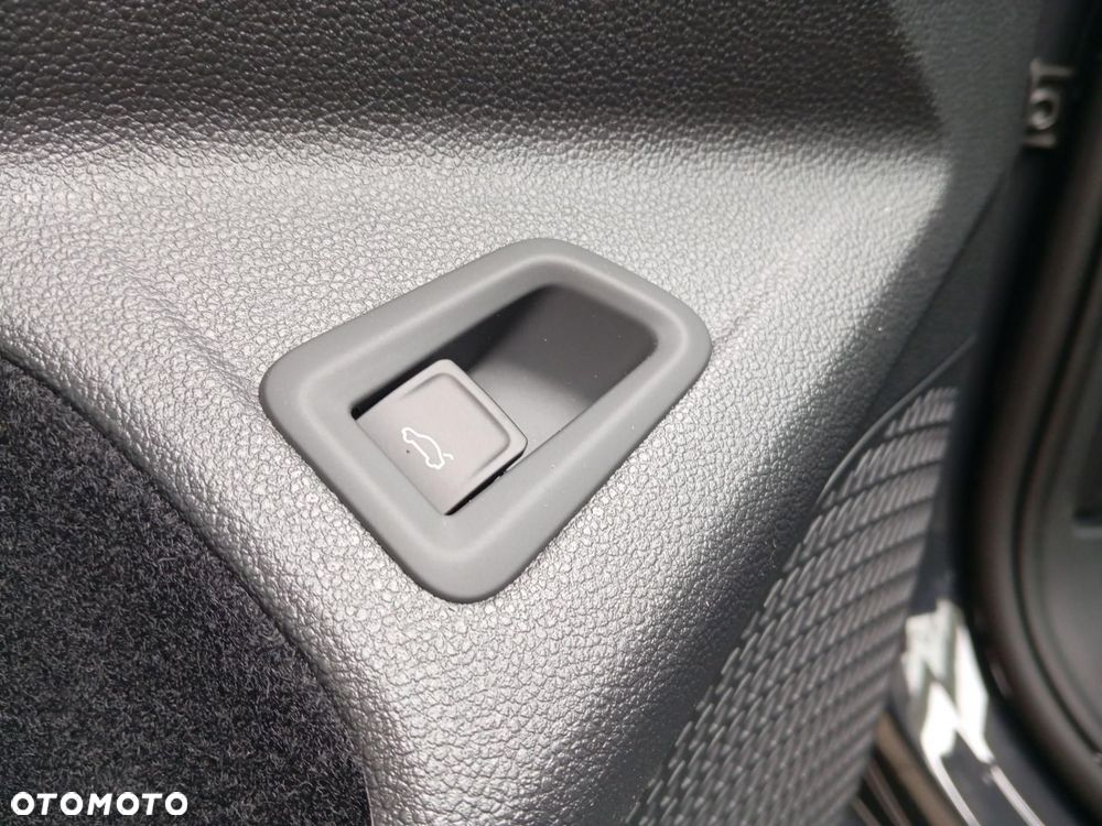 Volkswagen Golf - 10