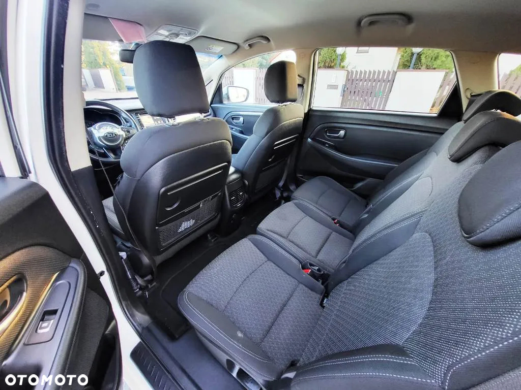 Kia Carens 1.6 GDI L 7os - 12