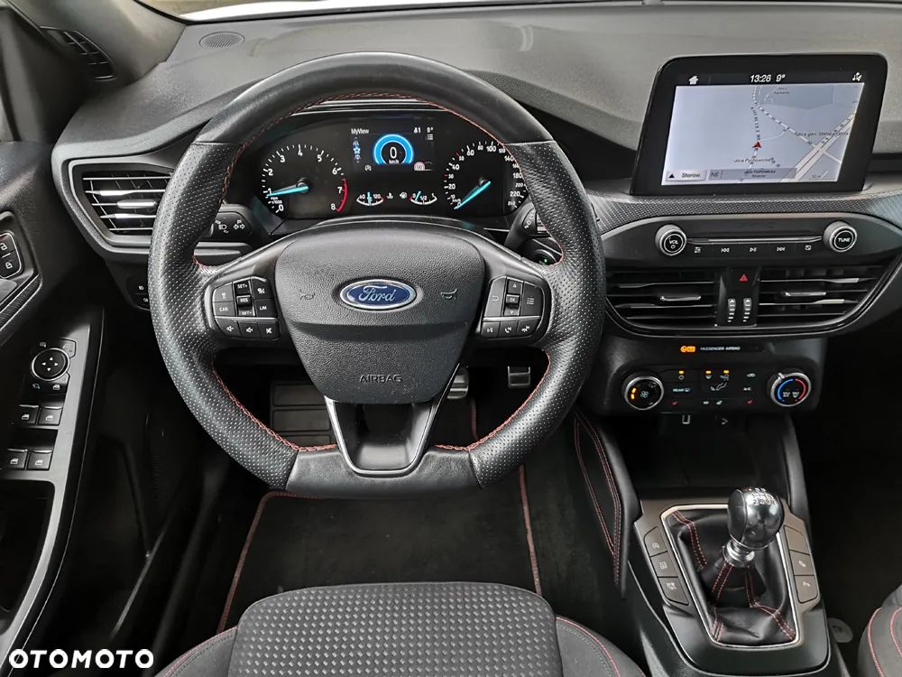 Ford Focus 1.0 EcoBoost ST-Line - 18