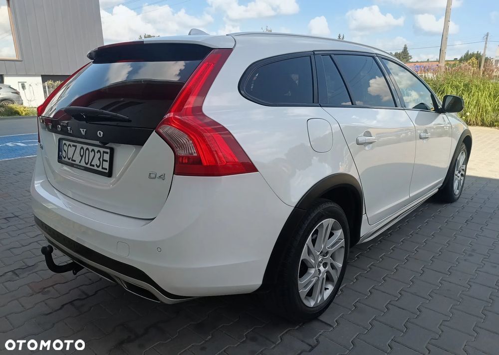 Volvo V60 Cross Country D4 Drive-E Summum - 8