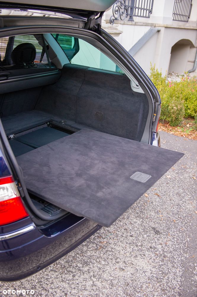 Mercedes-Benz Klasa E 320 4-Matic T Elegance - 5
