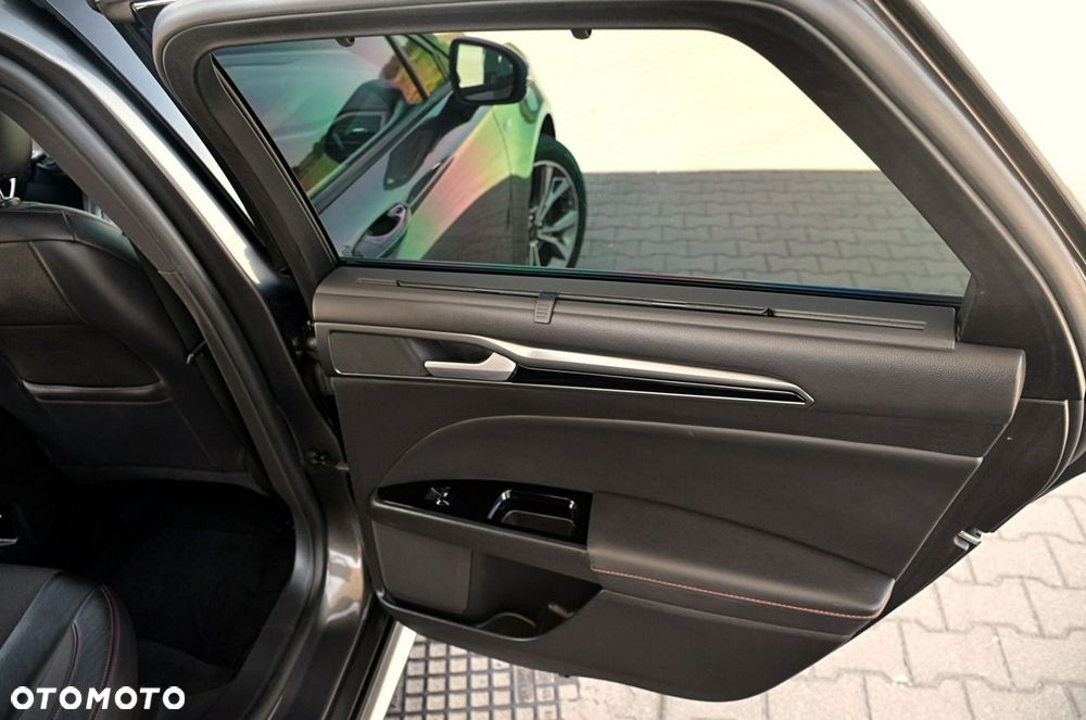 Ford Mondeo - 21