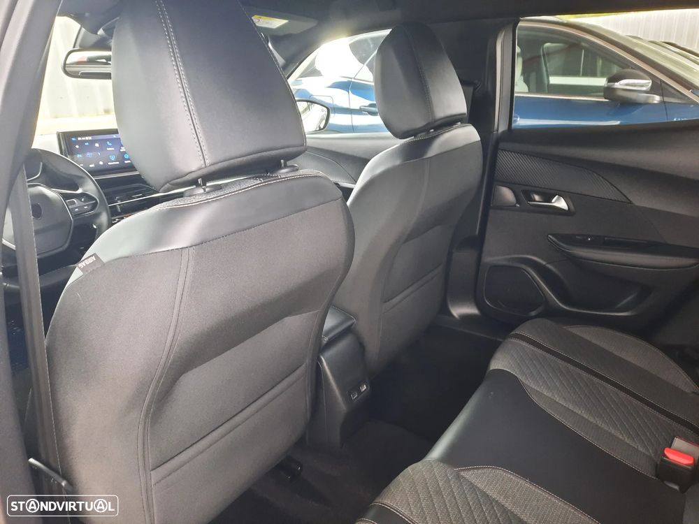 Peugeot e-2008 54 kWh Allure - 27