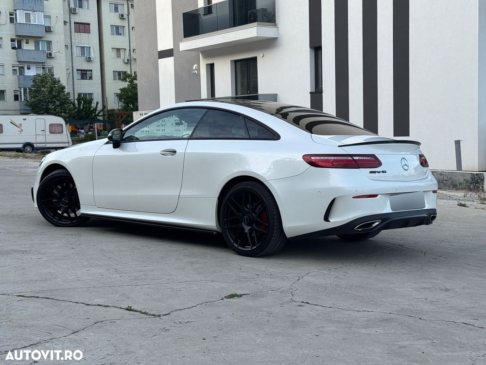 Mercedes-Benz E 300 9G-TRONIC AMG Line - 5