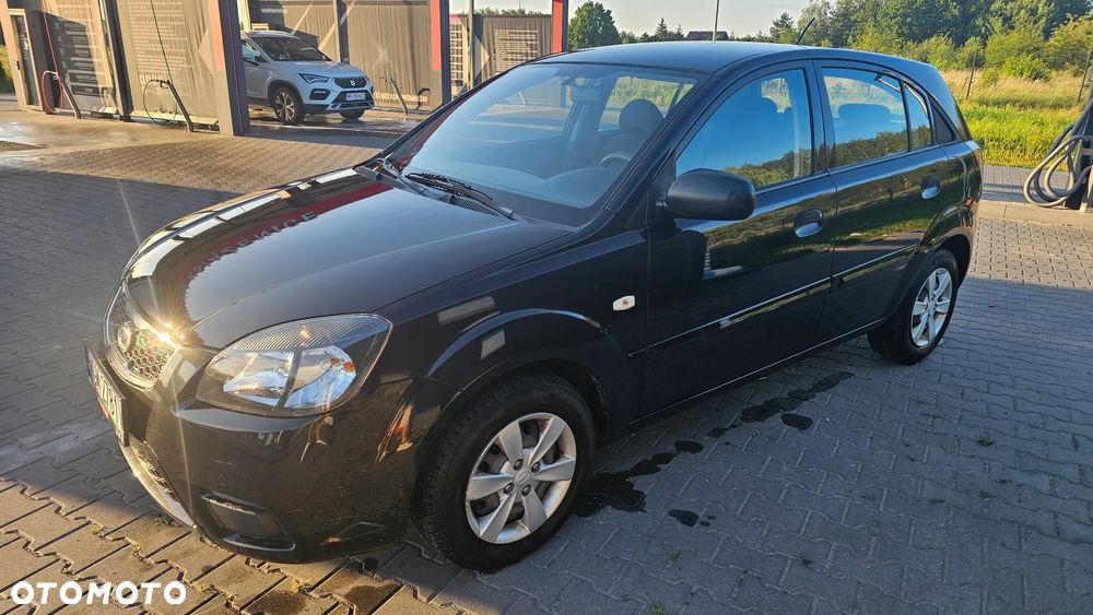 Kia Rio 1.4 Spirit - 8