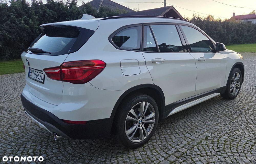 BMW X1 xDrive20d Sport Line - 4