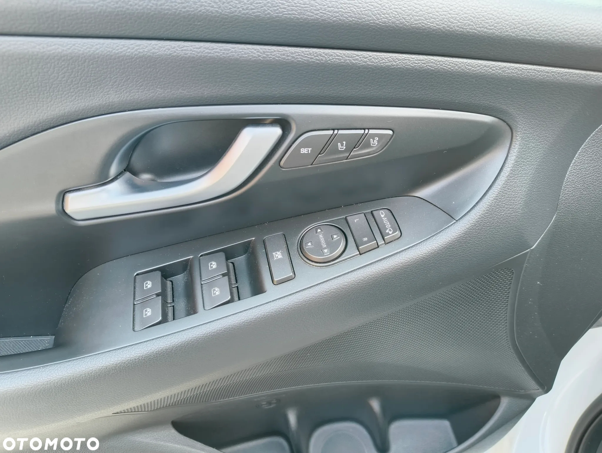 Hyundai i30 Kombi 1.4 T-GDI DCT Premium - 12