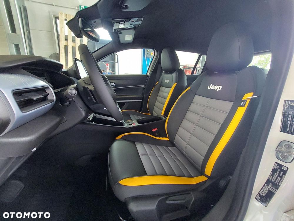 Jeep Avenger 1.2 T3 mHEV The North Face 4xe eDCT6 - 17