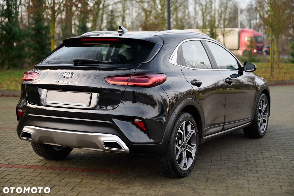 Kia XCeed - 16