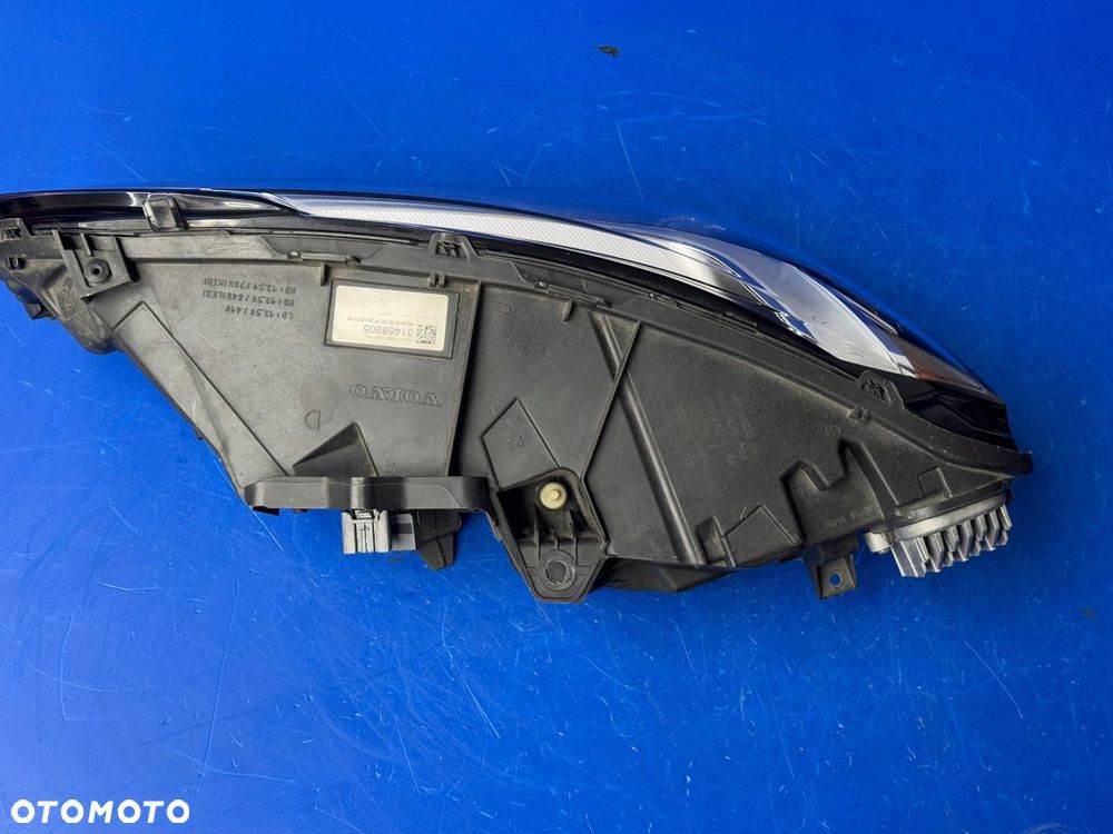 PRAWY FULL LED VOLVO V90 S90 BDB USA AMERYKA - 9
