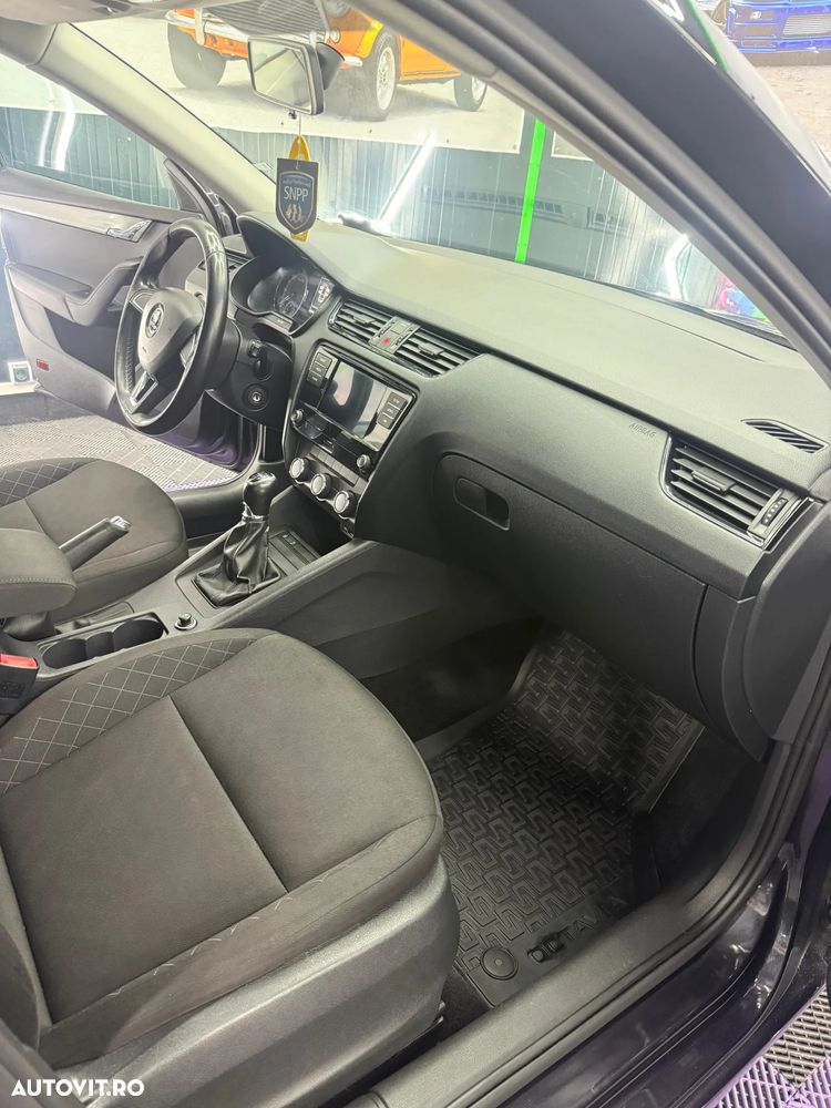 Skoda Octavia 1.6 TDI Style - 23