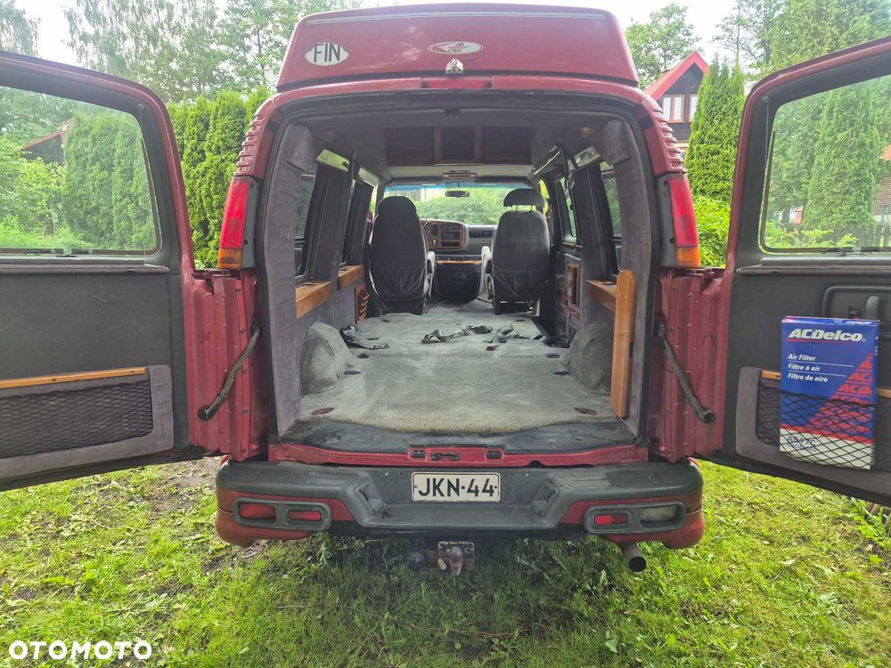 Chevrolet Chevy Van - 5