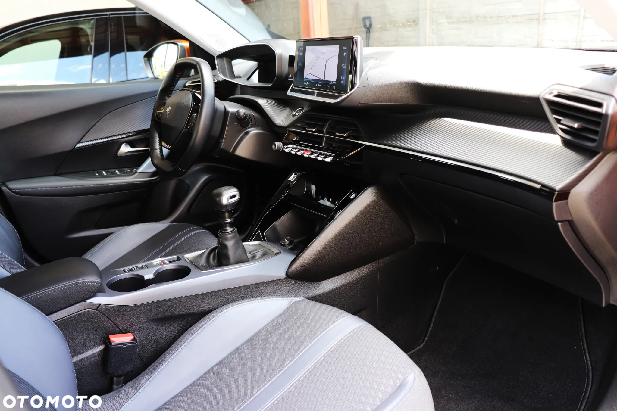 Peugeot 2008 1.2 PureTech Allure S&S - 22