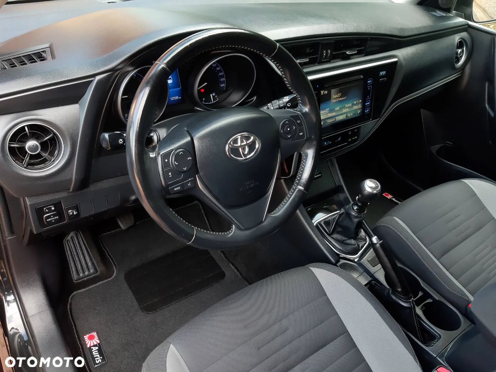 Toyota Auris - 14
