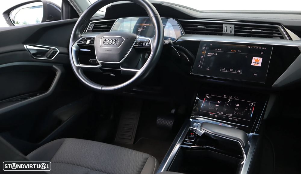 Audi e-tron 50 quattro - 12