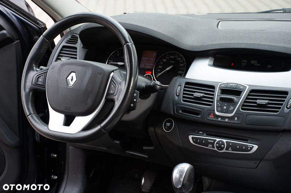 Renault Laguna Grandtour 2.0 dCi Privilege - 31