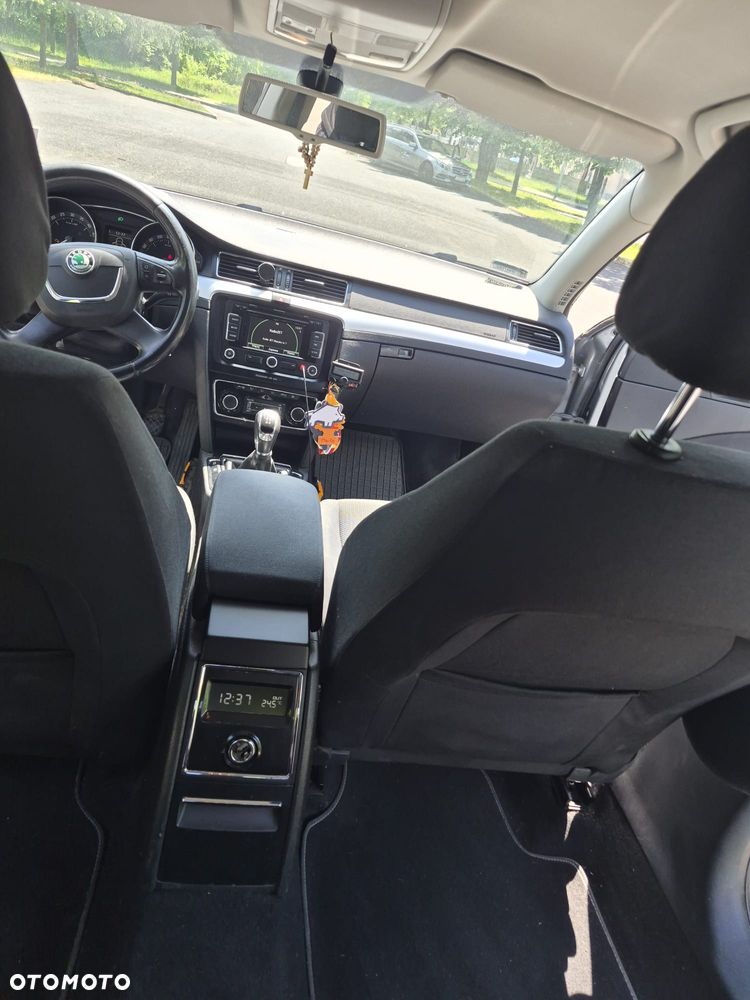 Skoda Superb 1.9 TDI Greenline - 12