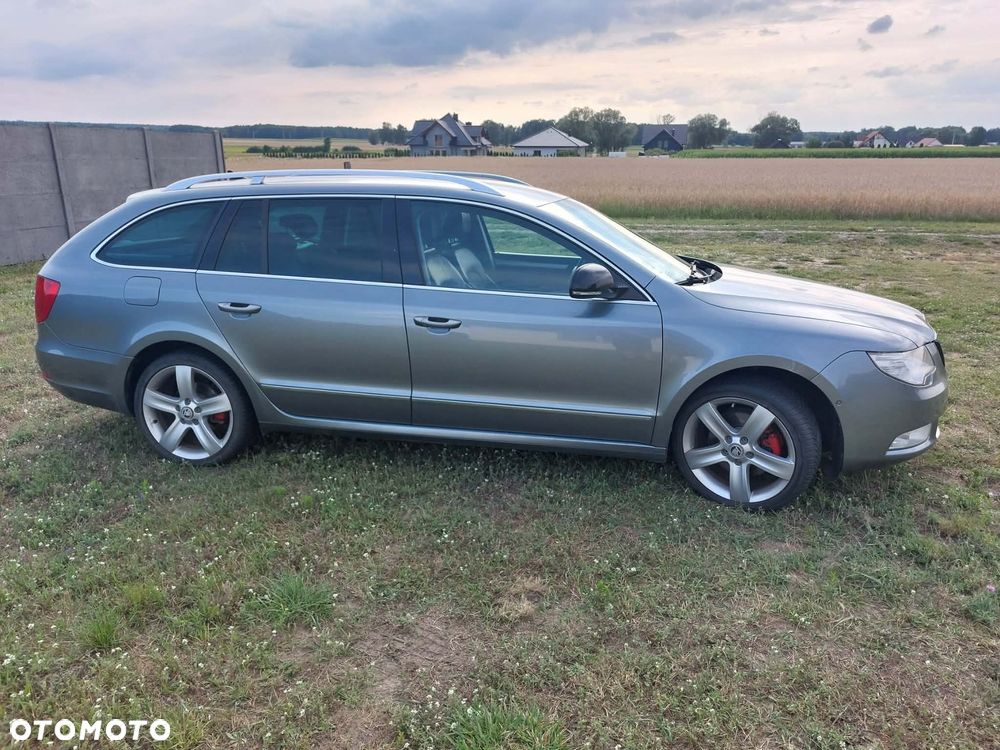 Skoda Superb 2.0 TDI Family - 1