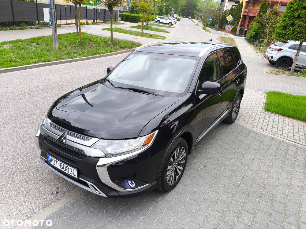 Mitsubishi Outlander - 10