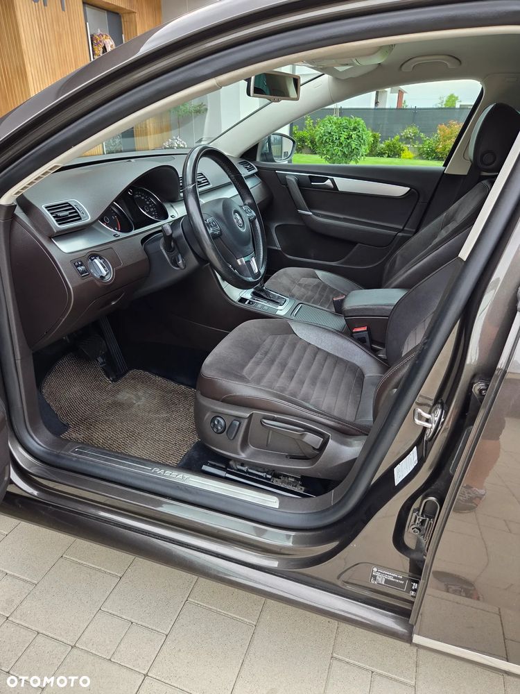 Volkswagen Passat - 14