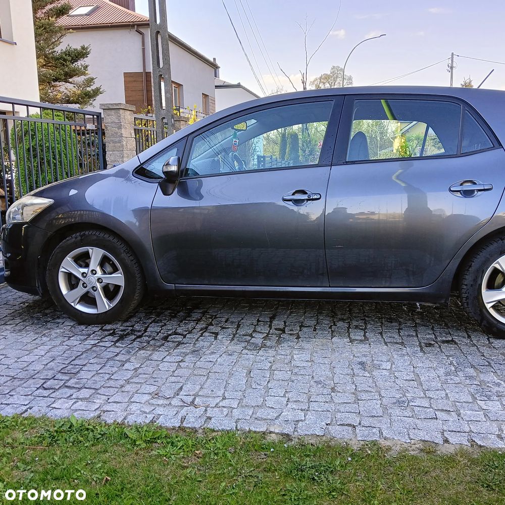 Toyota Auris - 3