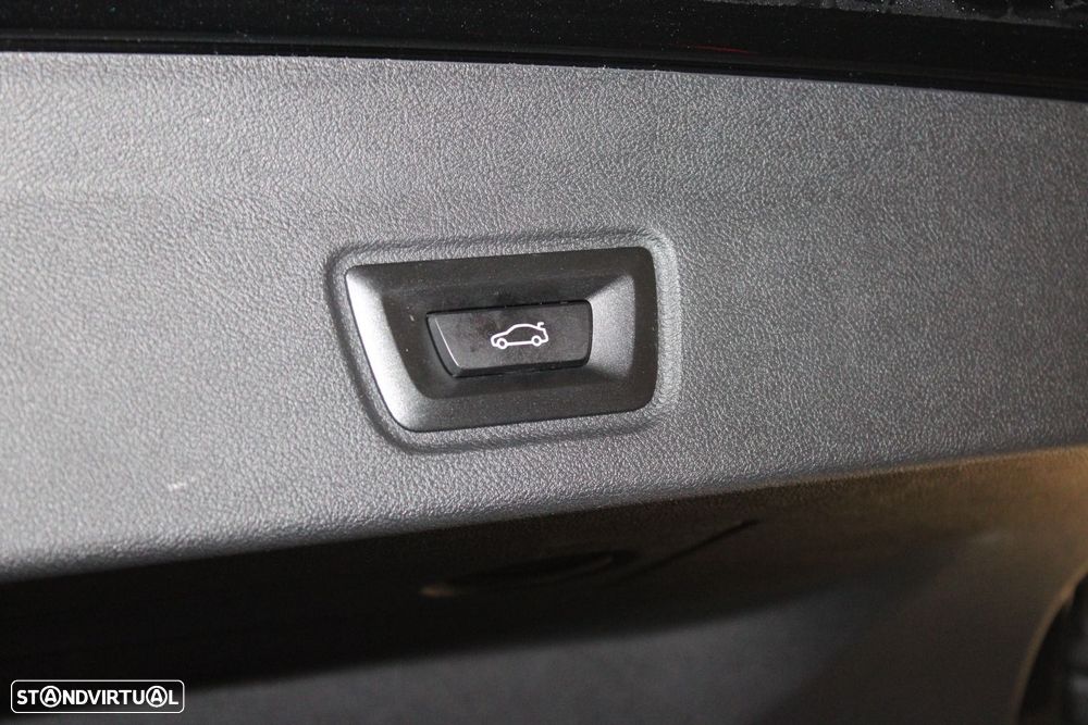 BMW i4 eDrive40 - 46