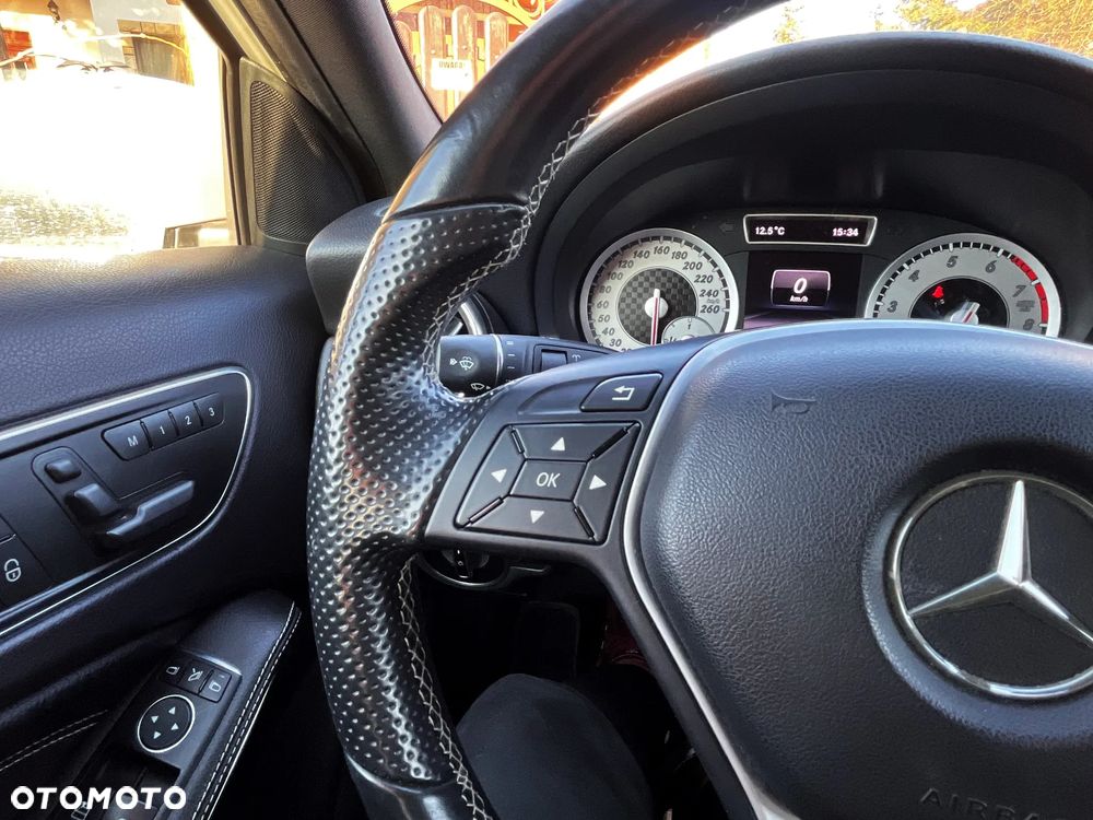 Mercedes-Benz Klasa A 180 BlueEfficiency Edition Style - 29