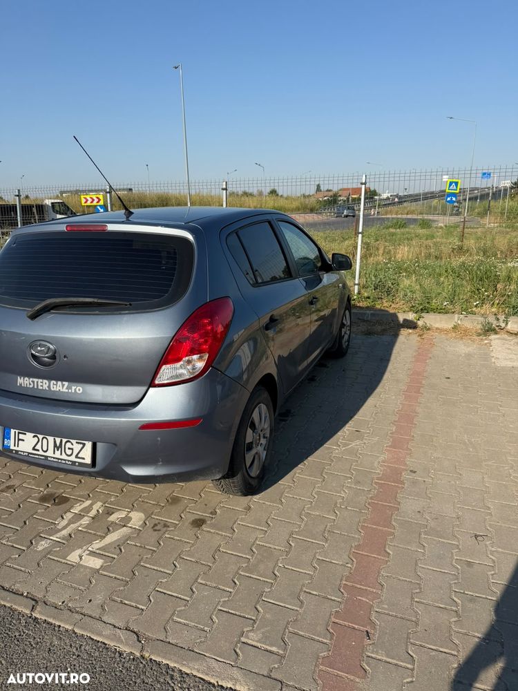 HYUNDAI i20 2012 — imagine 10
