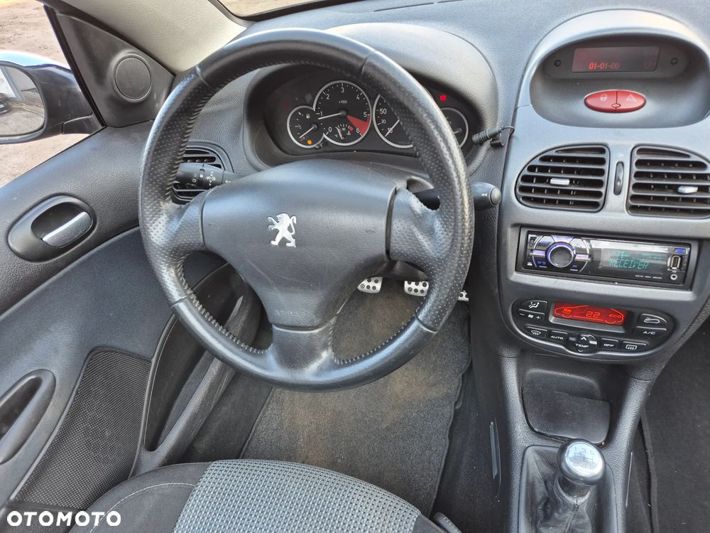 Peugeot 206 CC HDi FAP 110 Filou - 10