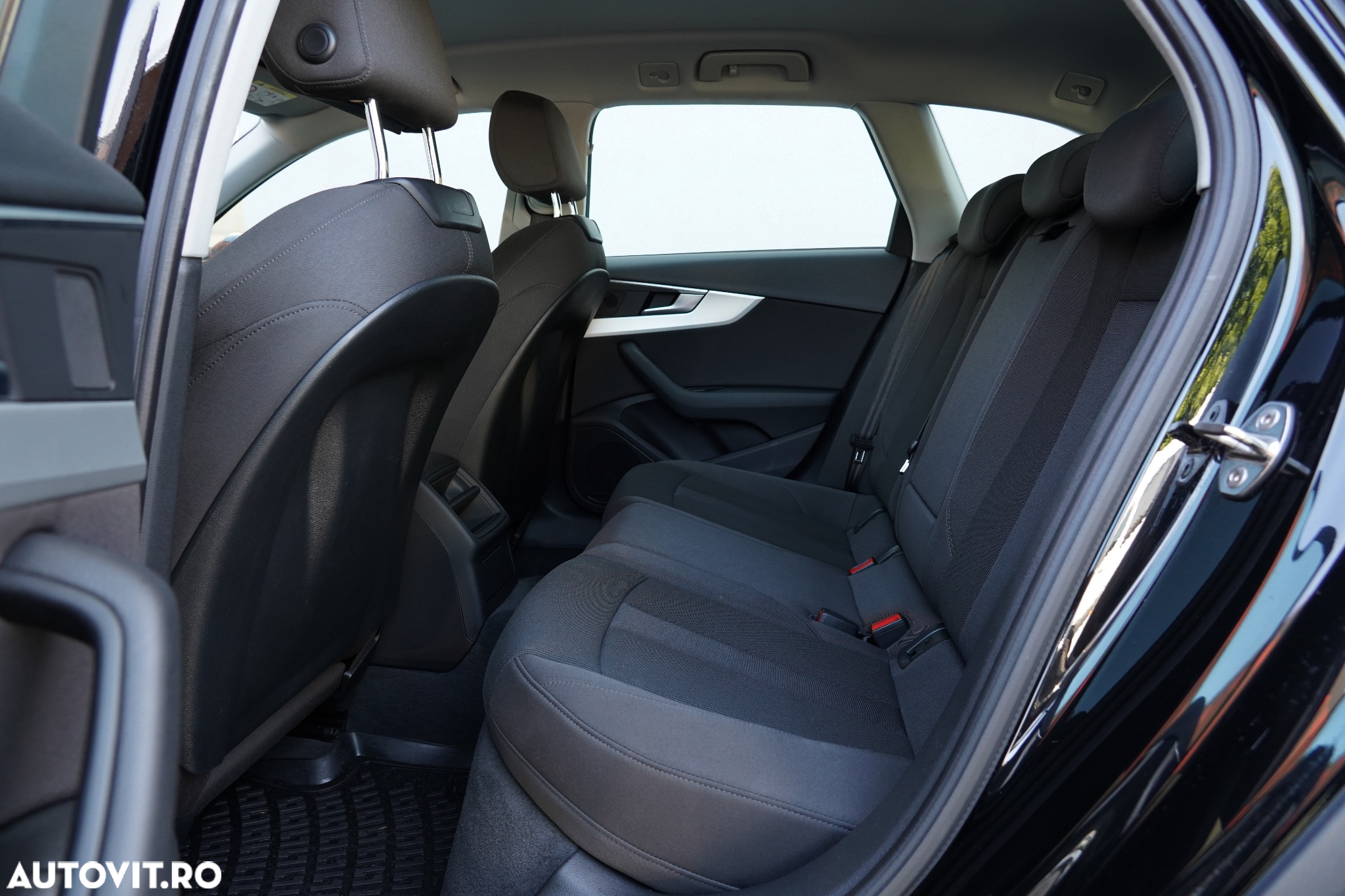 Audi A4 Allroad 2.0 TDI Quattro - 12
