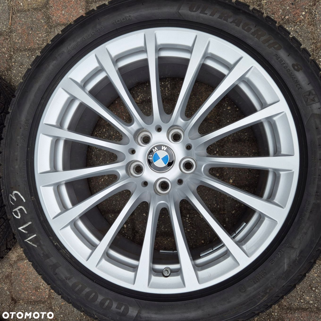 ZIMA KOŁA 18 BMW 5 G30 G31 8 G14 G15 G16 245/45 R18 GoodYear 2021r - 2