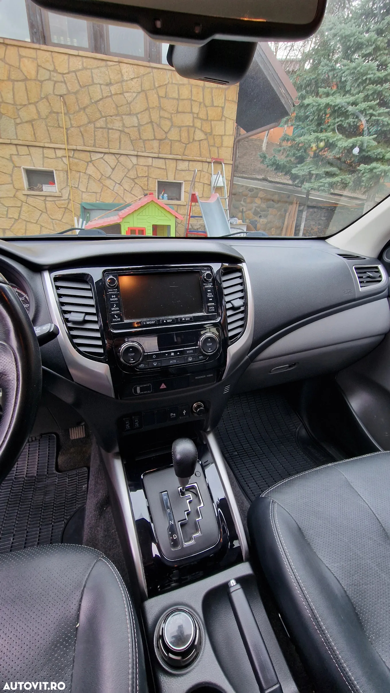 Mitsubishi L200 Double Cab 2.4 DI-D Intense Aut. - 3
