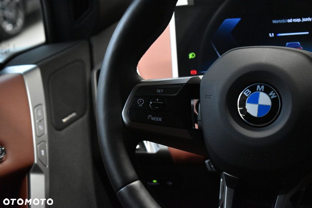 BMW iX - 13