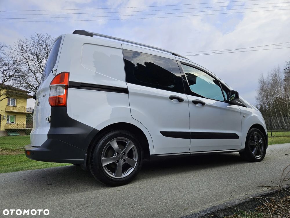 Ford Transit Courier - 7