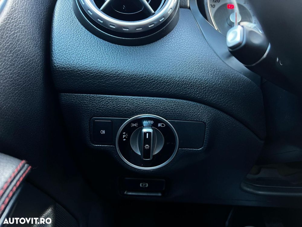 Mercedes-Benz GLA - 17