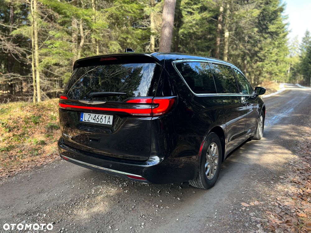 Chrysler Pacifica - 11