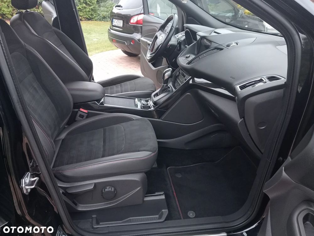 Ford Kuga - 13
