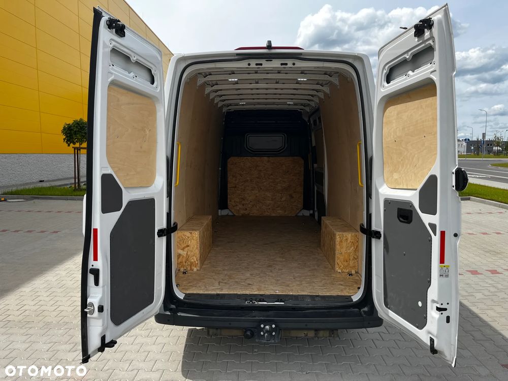 Volkswagen Crafter - 13